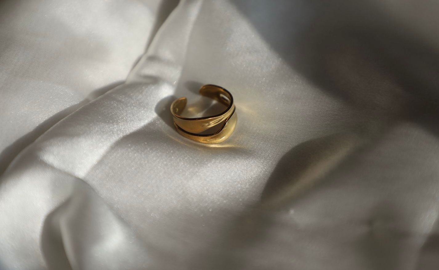 Golden Wave Ring