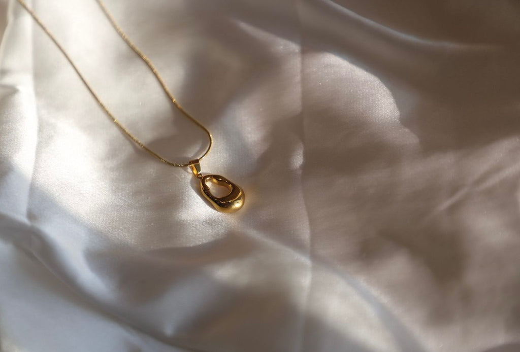 Molten Oval Necklace