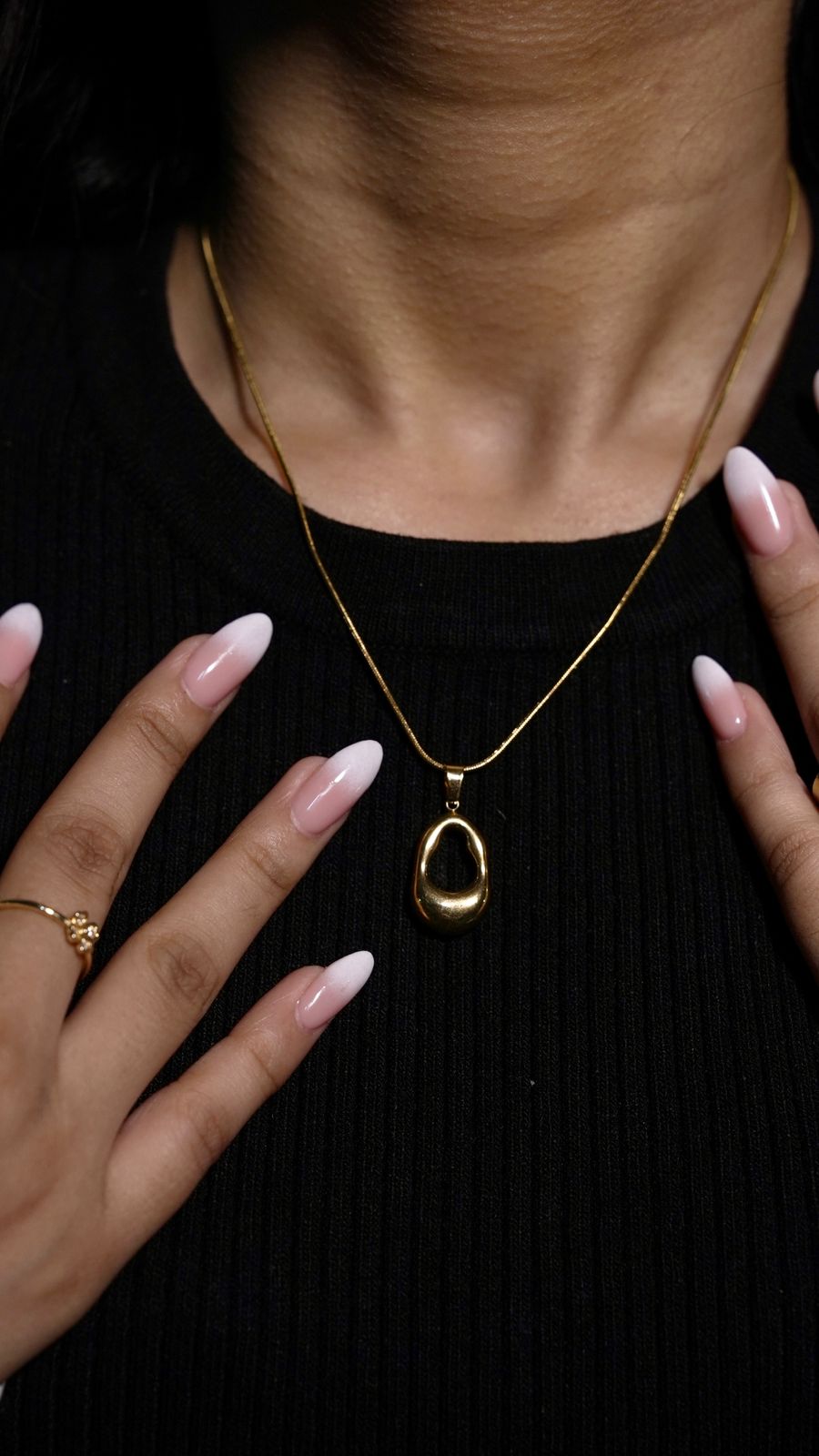 Molten Oval Necklace